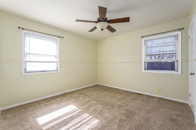 Building Photo - 6215 Independence St