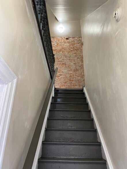 Building Photo - 2518 Poplar St