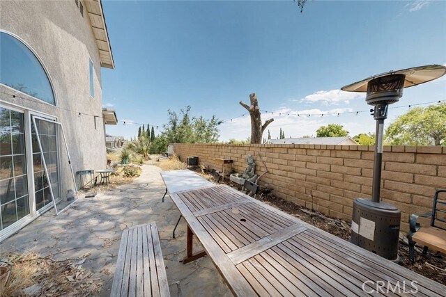 Building Photo - 5637 Redwood Ave