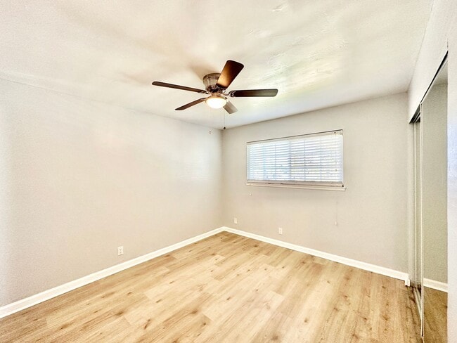 Building Photo - Beautiful, Single-Story, Updated, Private ...