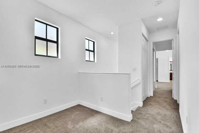 Building Photo - 8354 NW 39th Ct