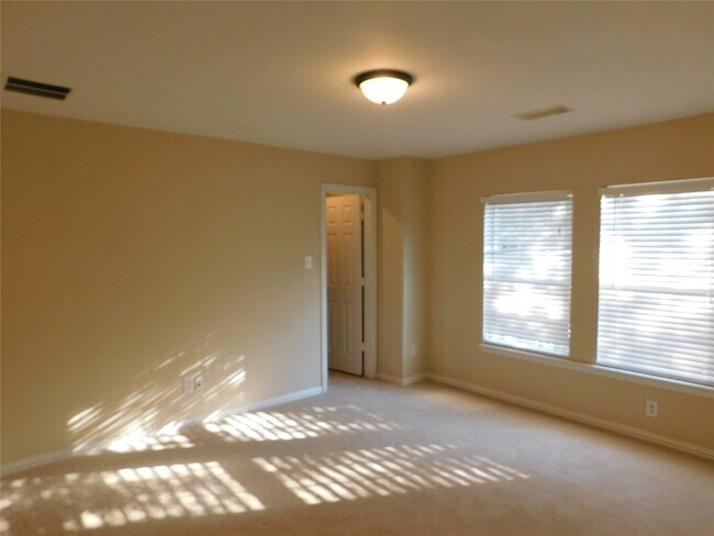 Building Photo - 5527 Baron Ridge Ln