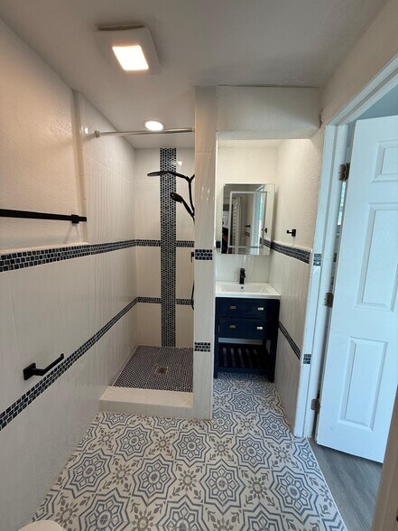 Building Photo - 13115 3rd St E