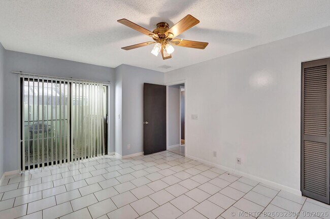 Building Photo - 4385 Willow Brook Cir