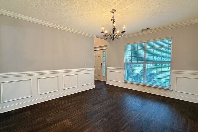 Building Photo - 309 Nashview Trail