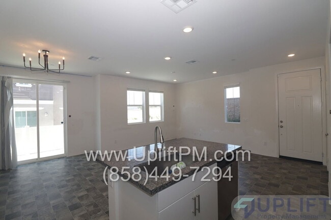 Building Photo - 36351 Elizabeth Ln