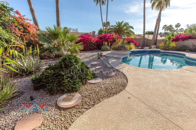 Building Photo - 5513 E Terry Dr