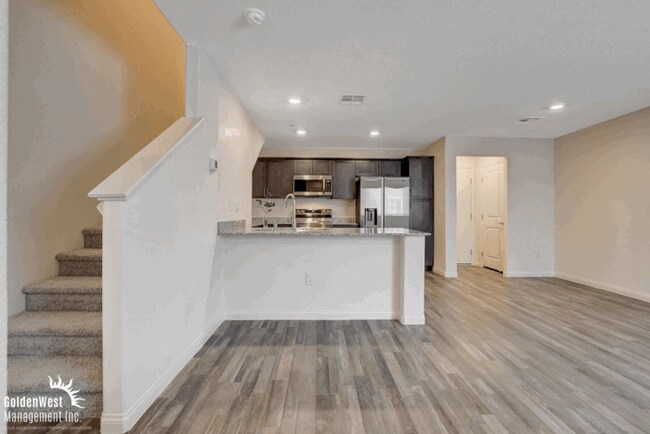 Building Photo - Impeccably Maintained 3Bdm 2Ba Townhome in...