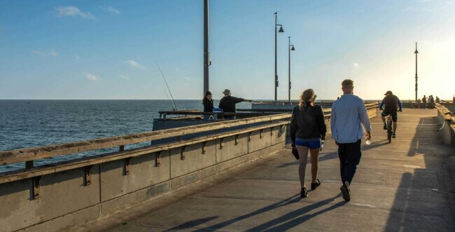 Building Photo - 4025 Via Marina