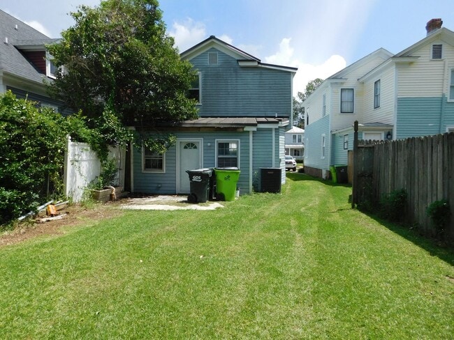 Building Photo - 304 Avenue A