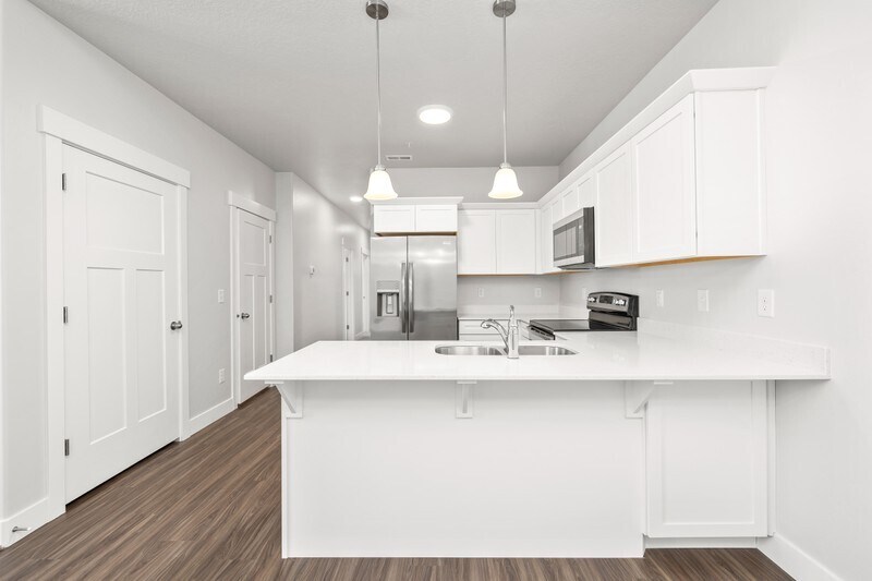 Building Photo - 359 W 785 N