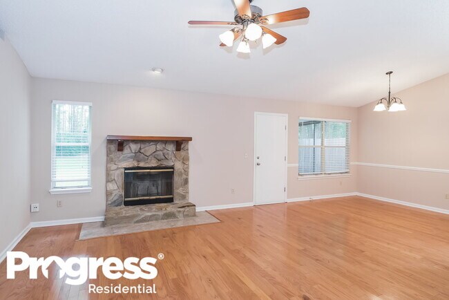 Building Photo - 471 Moby Dick Dr N