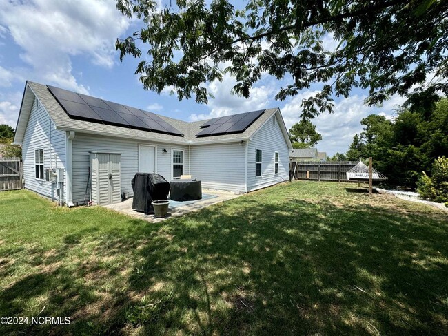 Building Photo - Charming 3-Bedroom Home in Wilmington - Fu...