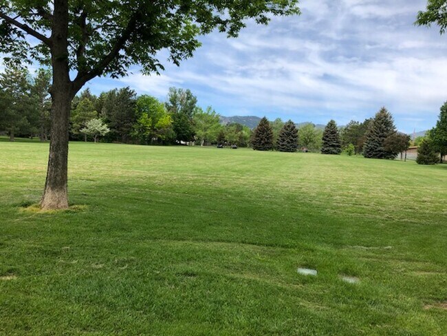 Building Photo - 2513 W Laurel St