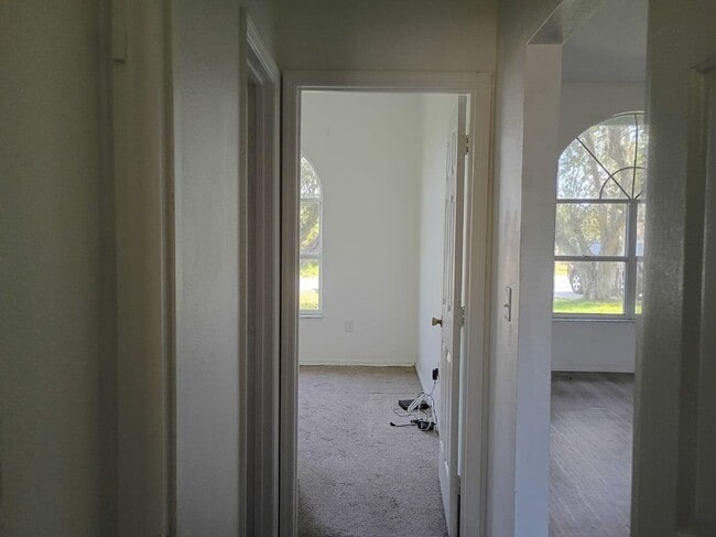 Building Photo - 829 Blanc Ct