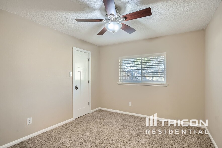 Building Photo - 3520 Ridge Haven Cir