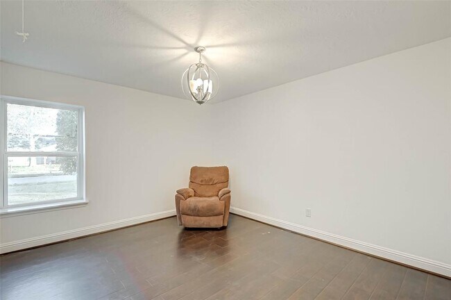 Building Photo - 520 E Castle Harbour Dr