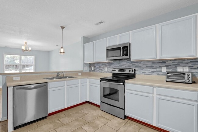 Building Photo - 1402 Old Folkstone Rd., Unit 2