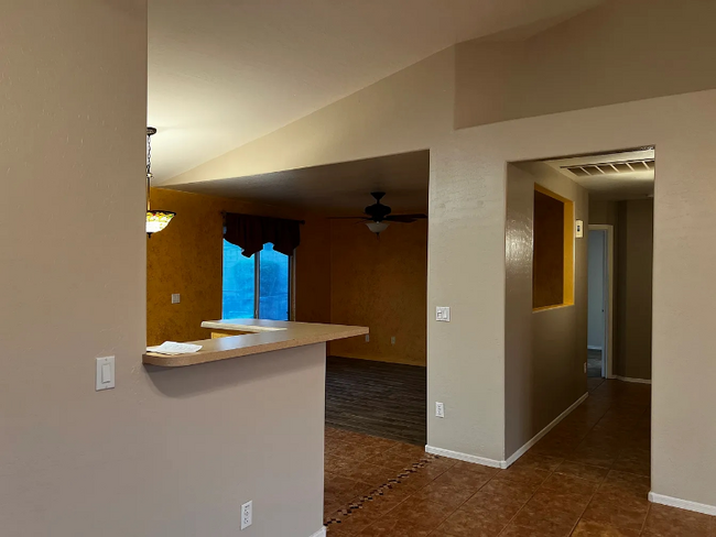 Building Photo - 4654 S Louie Lamour Dr