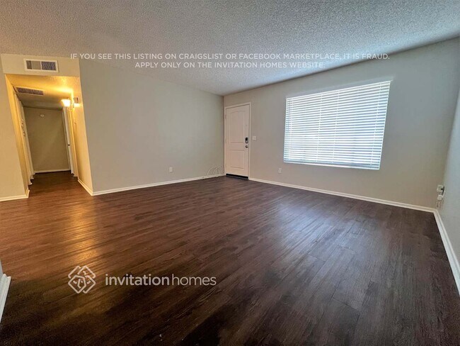 Building Photo - 1916 W Dartmouth St