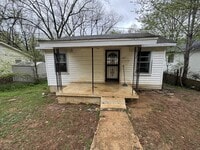 Building Photo - 617 Martin St