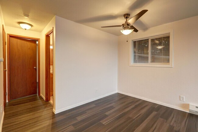 Interior Photo - BG40-3
