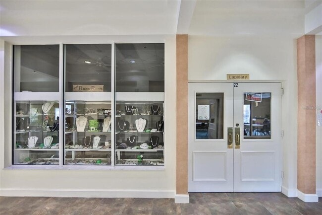 Building Photo - 1237 Corinth Greens Dr