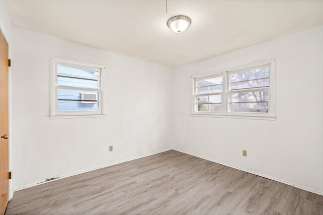 Building Photo - Cozy Home w/ Large Backyard, Minutes from TTU