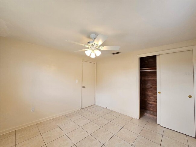 Building Photo - 4332 Newbury Dr