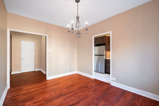 Building Photo - 5040 N Marine Dr