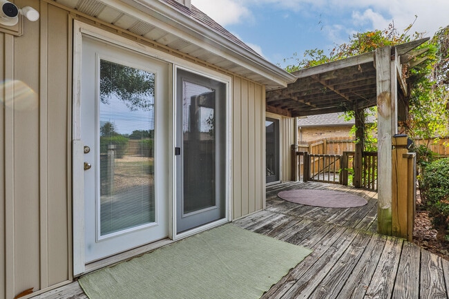 Building Photo - 5095 S Wanda Gray Ave