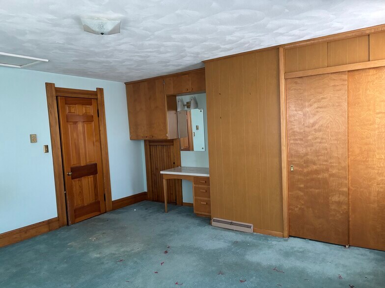 Upstairs Bedroom 2 - 10442 Swamp Rd