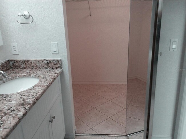 Building Photo - 1335 Rock Dove Ct