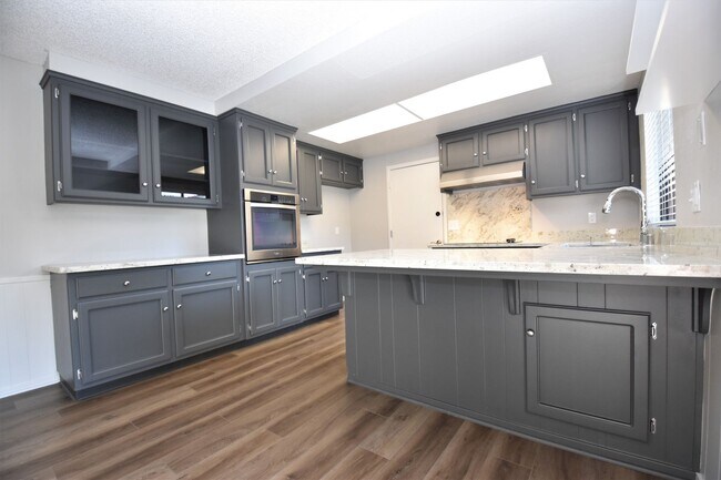 Building Photo - 67-67 Payne River Cir