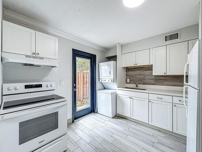 Building Photo - 337 Kenilworth Blvd