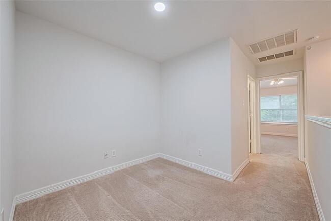 Building Photo - 119 Gallery Cove Ct