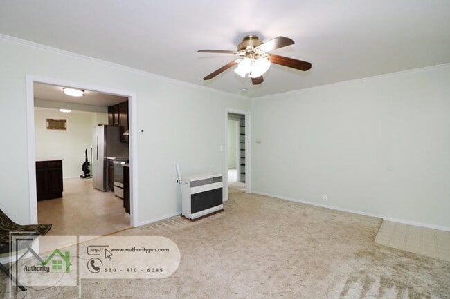 Building Photo - 6530 Dale Ln