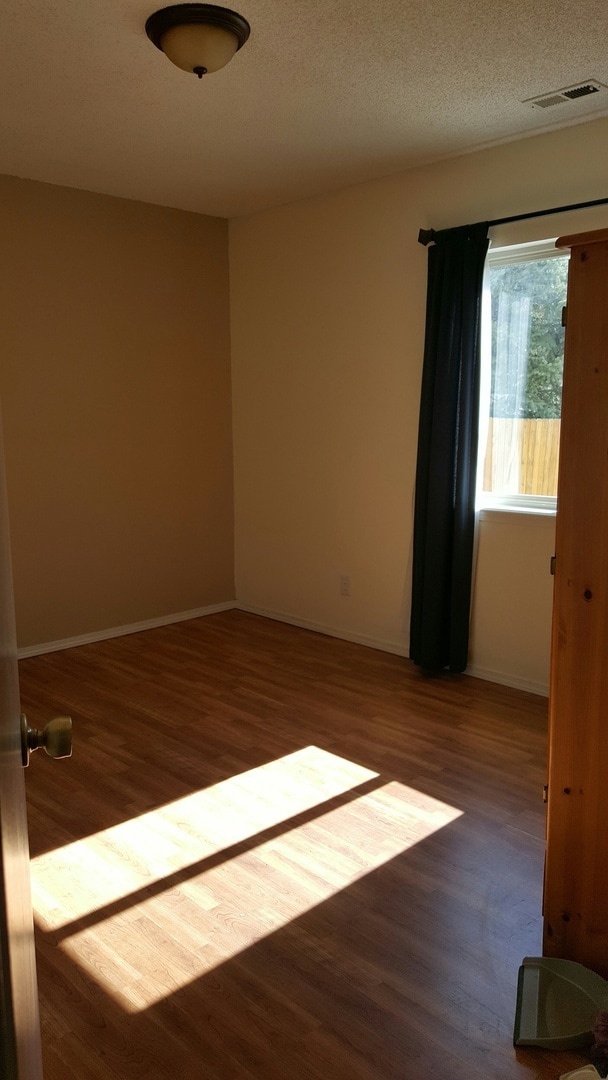 Building Photo - Wonderful 4 bedroom Home in District #20
