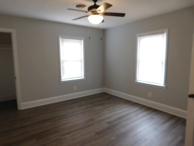 Building Photo - 418 Church Rd