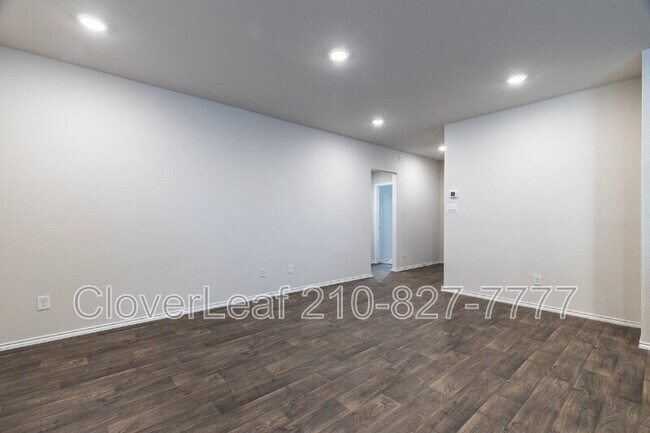 Building Photo - 825 Gerardia Ct