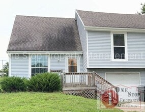 Building Photo - 3 bedroom, 1 bathroom duplex in Independence, MO for rent!