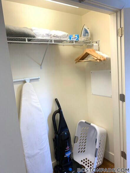 Building Photo - 8 Winter St