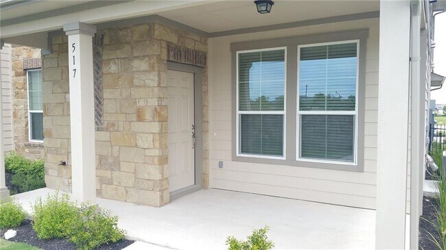 Building Photo - 517 N Heatherwilde Blvd