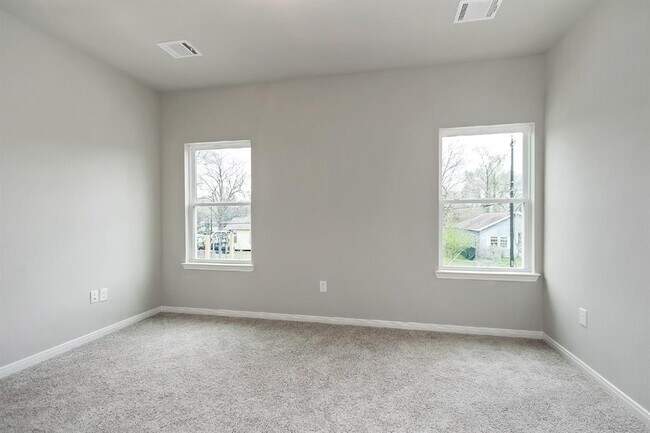 Building Photo - 1043 Marcolin St