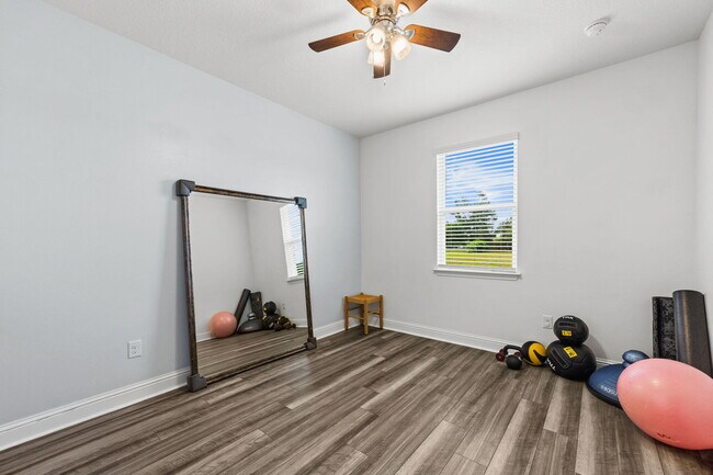 Building Photo - 173 Tournament Ln