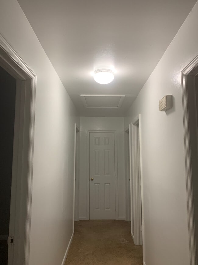 Building Photo - 1618 Hampton Rd NW