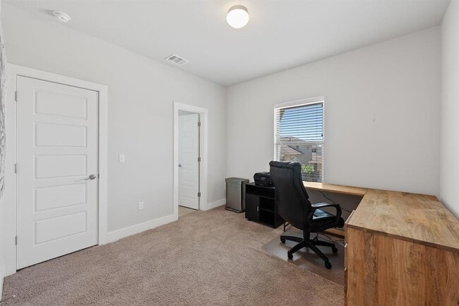 Building Photo - 1506 Arcilla St