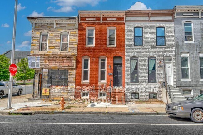Building Photo - 2102 E Biddle St