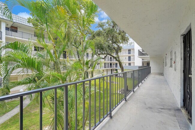 Building Photo - 3360 Spanish Moss Terrace