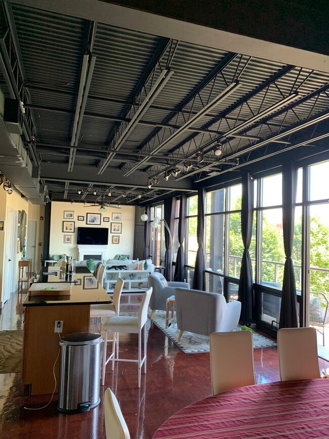 Primary Photo - 120 N Indian Alley